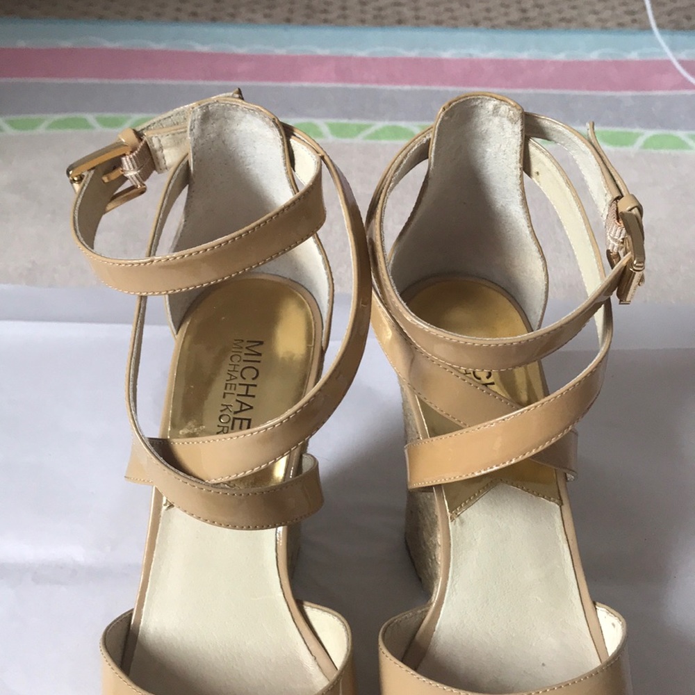 Michael Kors patent leather wedges - Picture 8 of 10
